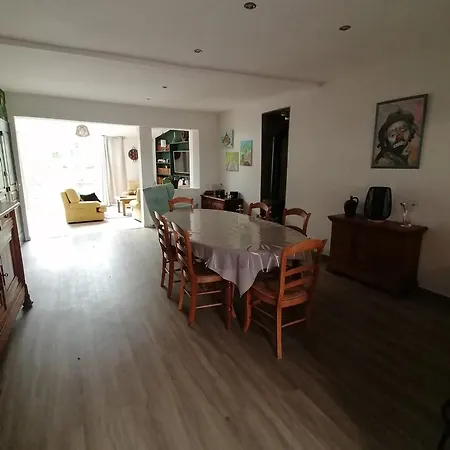 Vakantiehuis Maison Champetre A Avec Jardin Cloture Gavray-sur-Sienne